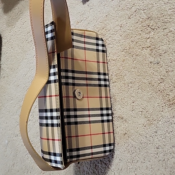 Burberry bag - Picture 6 of 7